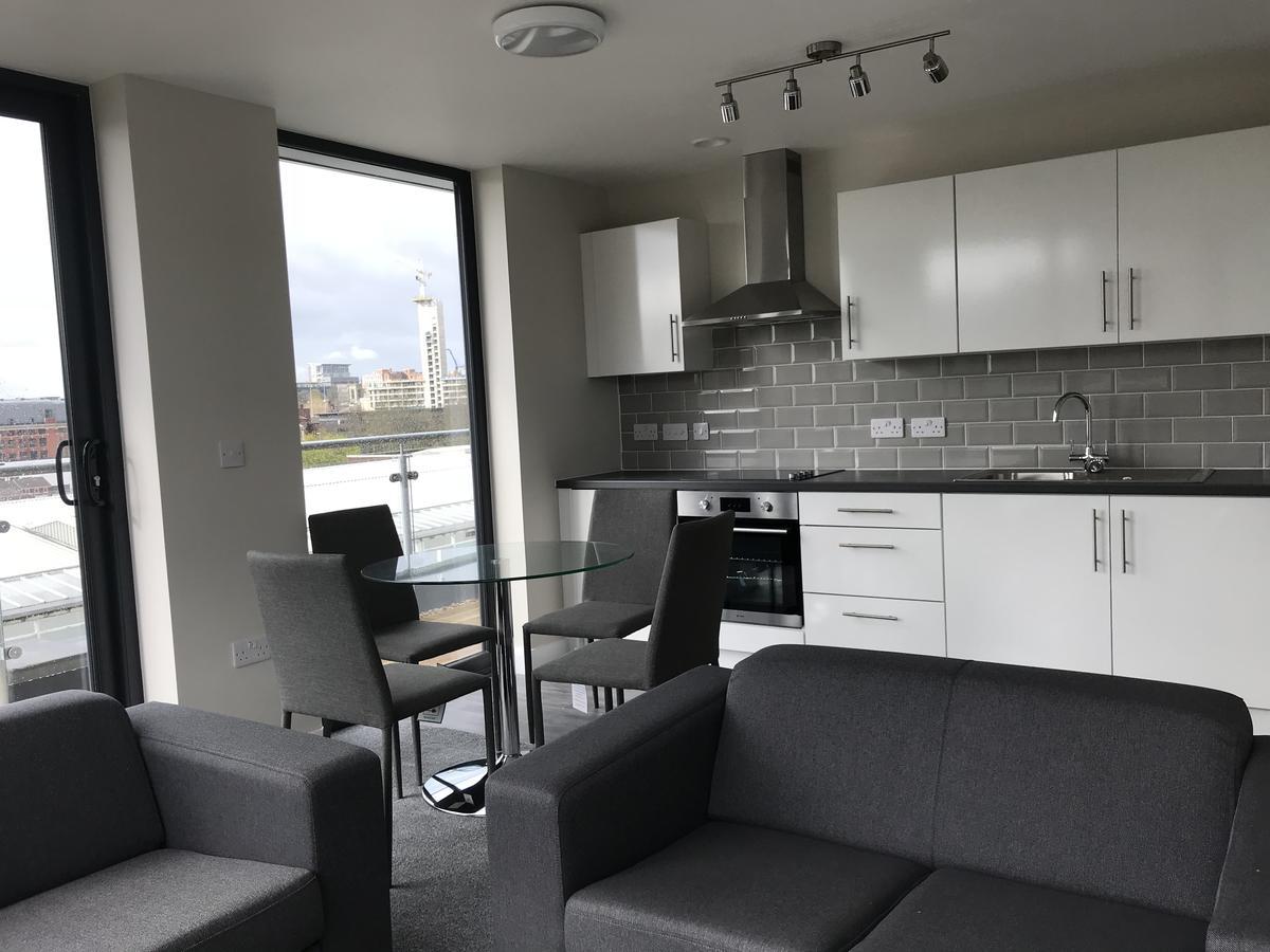 Skinner Lane Apartment